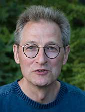Dr. Max Becker, Musikwissenschaftler, Yogalehrer, Physiotherapeut